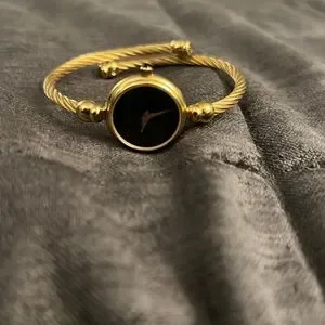 Gucci | Accessories | Gucci 247l Ladies Used Bangle Watch  display picture 3